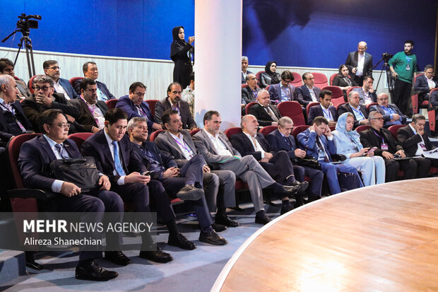 روز اول اجلاس استانداران حاشیه دریای خزر