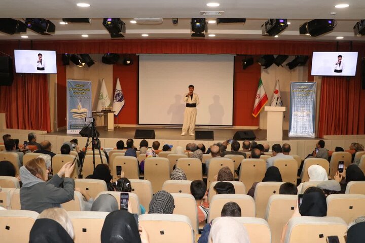 اختتامیه چهارمین جایزه کتاب سال کردستان با تجلیل از برترینها