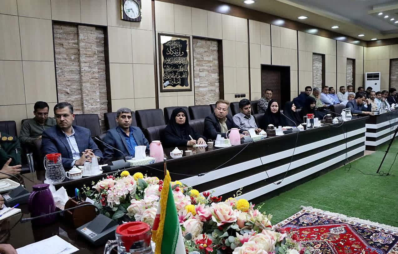 مقاتلی: ۵۰۰ مگاوات نیروگاه خورشیدی در دشتی در دست اجرا است