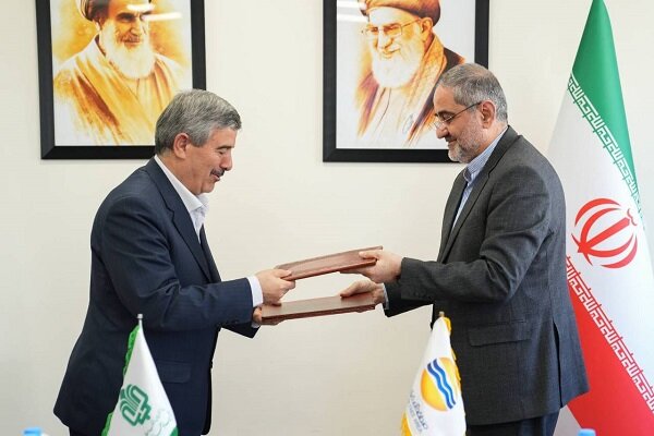 امضای تفاهم‌نامه ۲۱۰ میلیارد تومانی بنیاد علوی و منطقه آزاد قشم