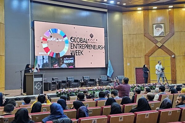 كارآفريني،كارآفرينان،اجتماعي،آموزش،اقتصادي،رويداد،تعاون،ذهني ...