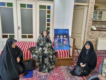 همسران و فرزندان شهدا الگوهای زنده‌ای از ایثار و تعهد هستند