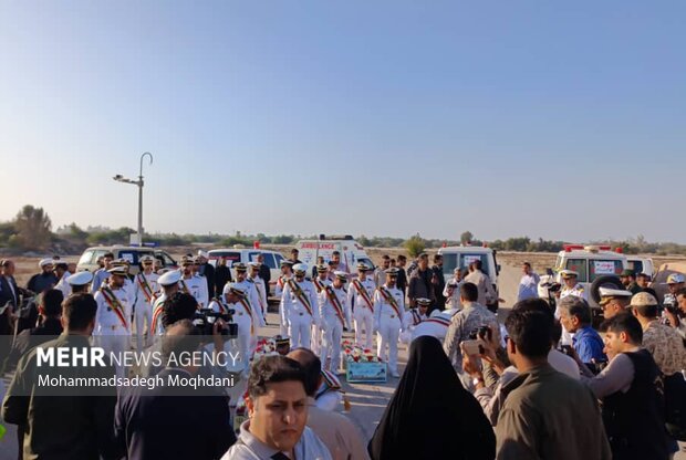 پیکر ۶ شهید گمنام وارد بوشهر شد