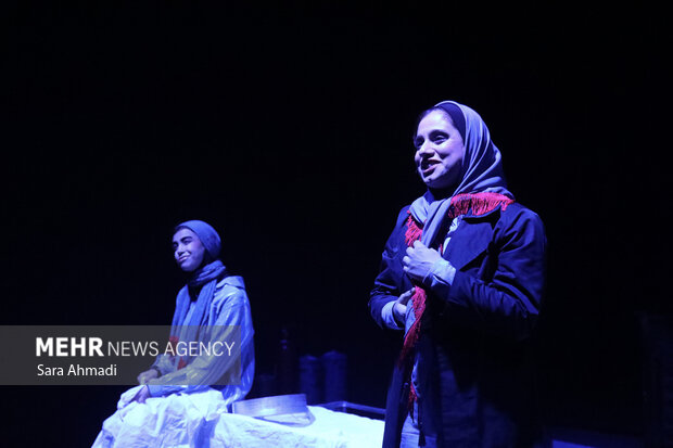 اجرای نمایش‌های صحنه ای سی‌وپنجمین جشنواره تئاتر استان خراسان رضوی