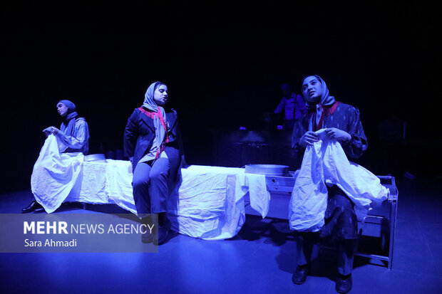اجرای نمایش‌های صحنه ای سی‌وپنجمین جشنواره تئاتر استان خراسان رضوی