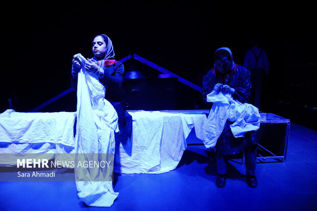 اجرای نمایش‌های صحنه ای سی‌وپنجمین جشنواره تئاتر استان خراسان رضوی
