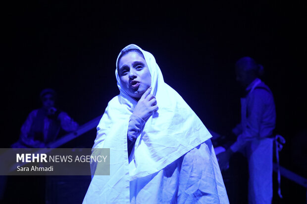 اجرای نمایش‌های صحنه ای سی‌وپنجمین جشنواره تئاتر استان خراسان رضوی