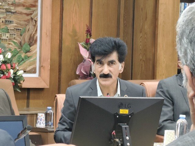 نقشبندی: سهم نژاد آرین در تولید مرغ باید به 20 درصد برسد