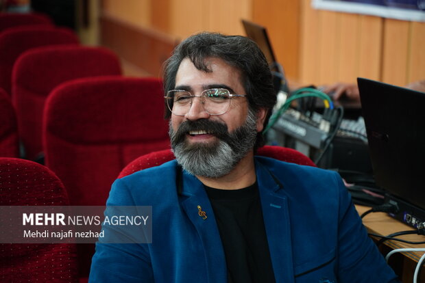 آیین گرامیداشت هفته کتاب و تجلیل از کتابداران و فعالان برتر در عرصه کتاب و کتابخوانی