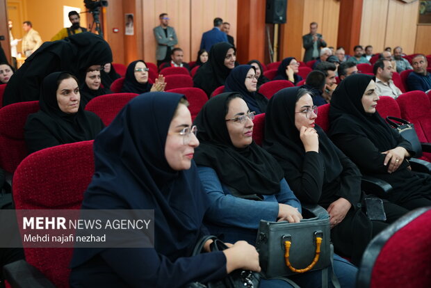 آیین گرامیداشت هفته کتاب و تجلیل از کتابداران و فعالان برتر در عرصه کتاب و کتابخوانی