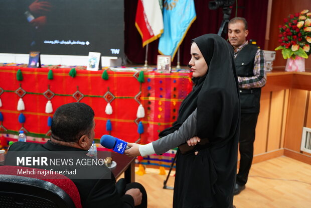 آیین گرامیداشت هفته کتاب و تجلیل از کتابداران و فعالان برتر در عرصه کتاب و کتابخوانی