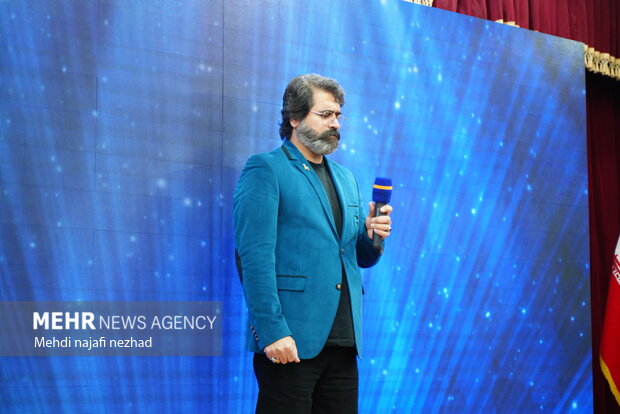 آیین گرامیداشت هفته کتاب و تجلیل از کتابداران و فعالان برتر در عرصه کتاب و کتابخوانی