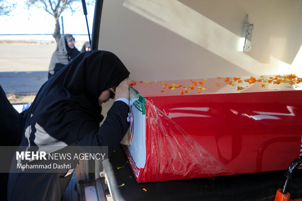 مراسم استقبال از شهدای گمنام دفاع مقدس در فرودگاه اردبیل