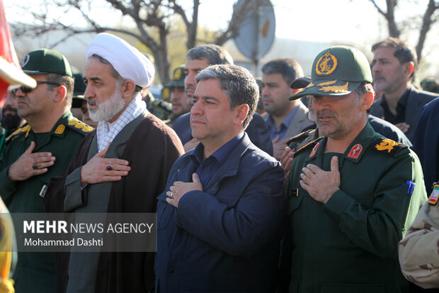 مراسم استقبال از شهدای گمنام دفاع مقدس در فرودگاه اردبیل