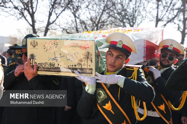 مراسم استقبال از شهدای گمنام دفاع مقدس در فرودگاه اردبیل