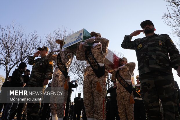 مراسم استقبال از شهدای گمنام دفاع مقدس در فرودگاه اردبیل