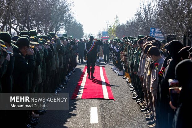 مراسم استقبال از شهدای گمنام دفاع مقدس در فرودگاه اردبیل