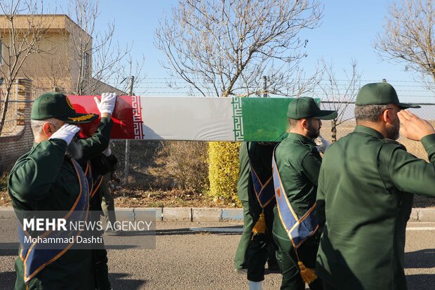 مراسم استقبال از شهدای گمنام دفاع مقدس در فرودگاه اردبیل