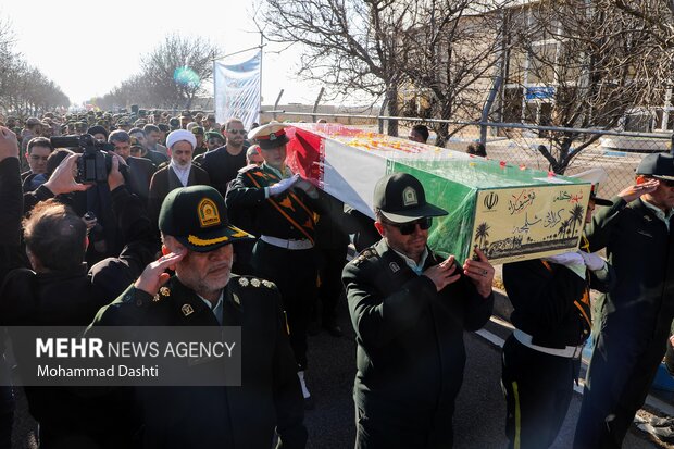 مراسم استقبال از شهدای گمنام دفاع مقدس در فرودگاه اردبیل