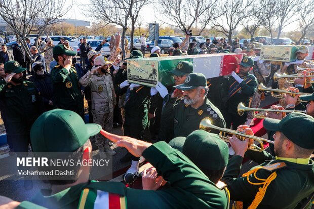 مراسم استقبال از شهدای گمنام دفاع مقدس در فرودگاه اردبیل