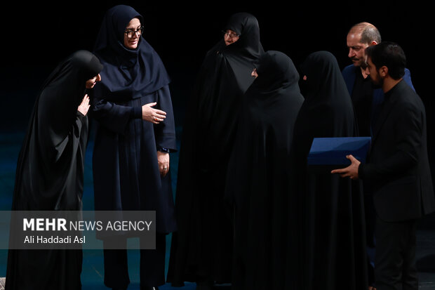 بیست و یکمین پاسداشت ادبیات جهاد و مقاومت 41