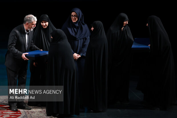 بیست و یکمین پاسداشت ادبیات جهاد و مقاومت 42