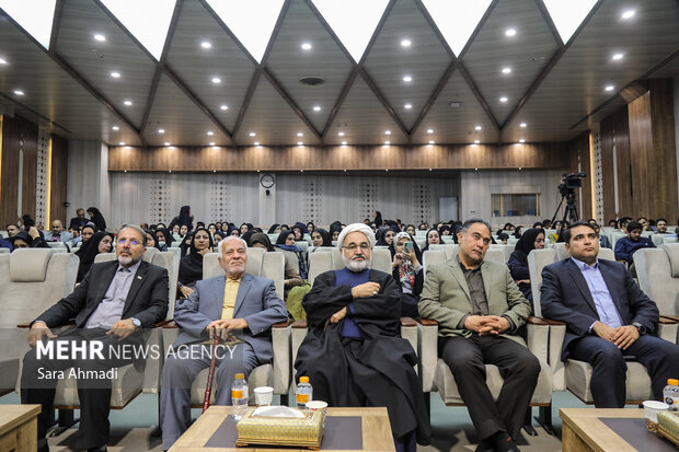 گرامیداشت روز کتاب و کتابخوانی در مشهد 11