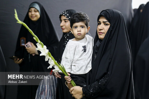 آیین استقبال از ۱۴ لاله گمنام در بندرعباس