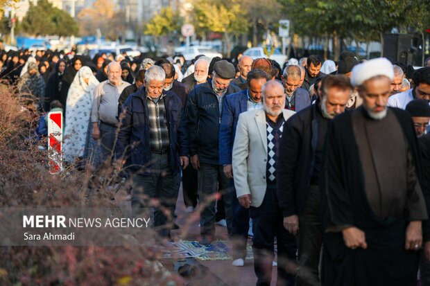 اقامه نماز باران در محله سیدی مشهد