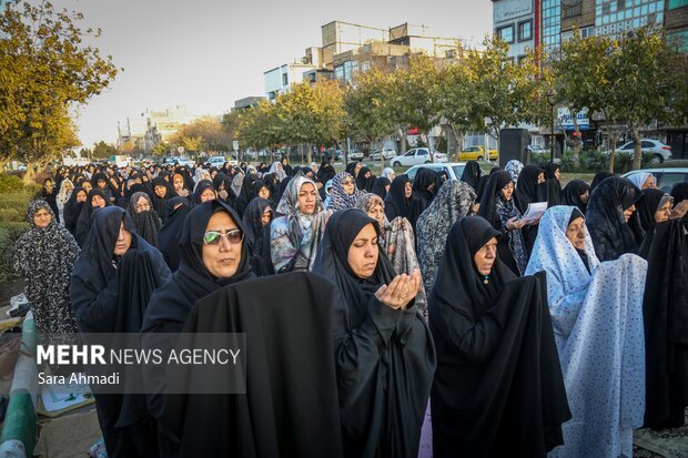 اقامه نماز باران در محله سیدی مشهد