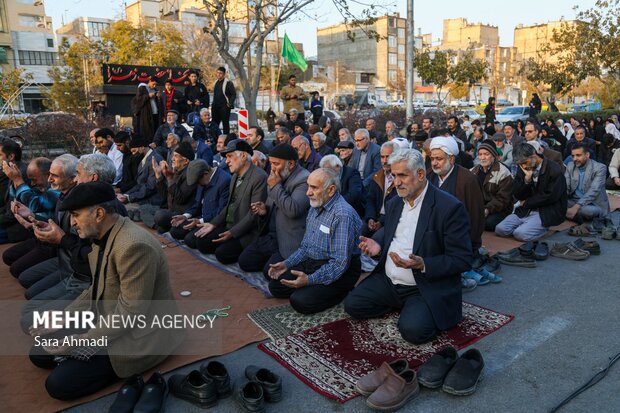 اقامه نماز باران در محله سیدی مشهد