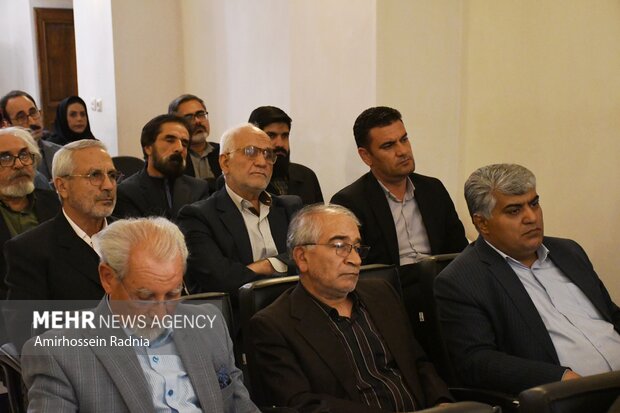 آیین رونمایی از اوراق منتخب خاوران نامه در بیرجند