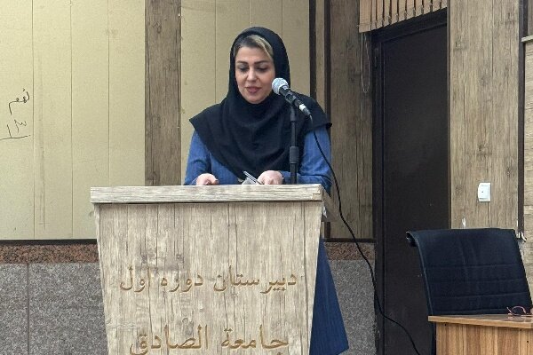 حکمت شعار:پشت هر دانش‌آموز موفق همت یک دبیر فرهیخته وجود دارد