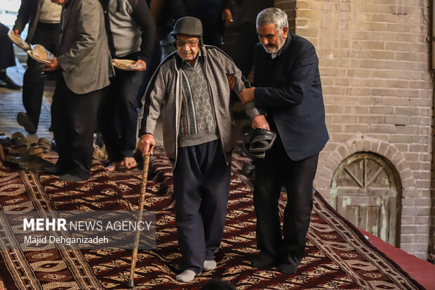 روضه‌ای به وسعت شصت سال