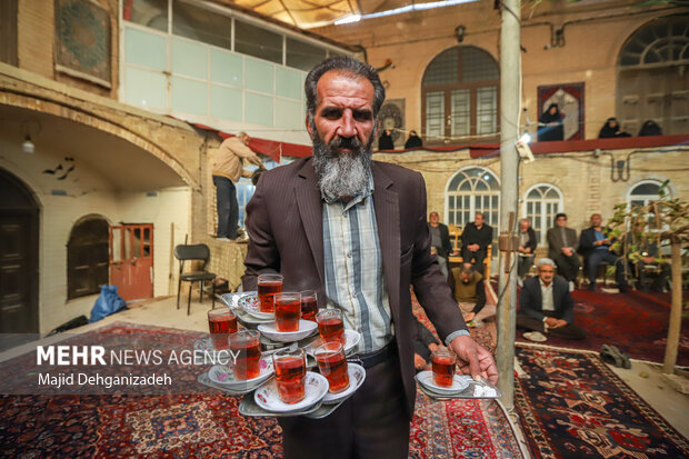 روضه‌ای به وسعت شصت سال