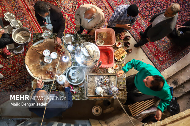 روضه‌ای به وسعت شصت سال