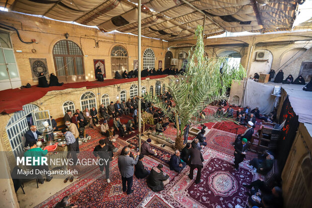 روضه‌ای به وسعت شصت سال