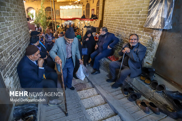 روضه‌ای به وسعت شصت سال