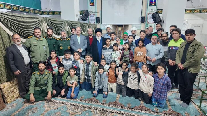 مسئولان یزد در پایگاه های مقاومت بسیج حضور یافتند