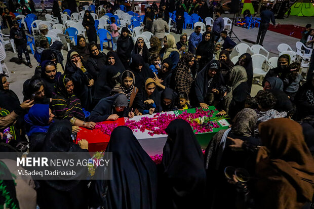 مراسم استقبال از شهید گمنام دفاع مقدس در قشم