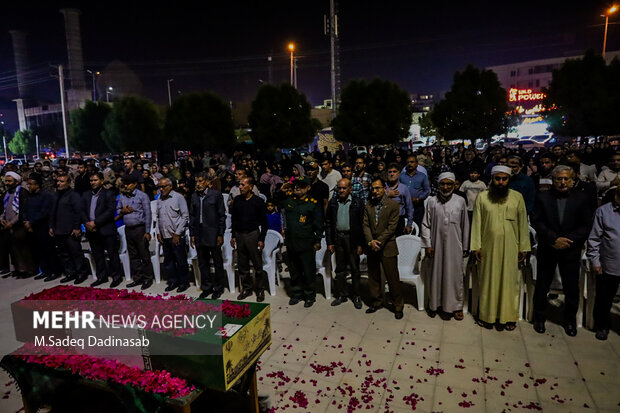 مراسم استقبال از شهید گمنام دفاع مقدس در قشم