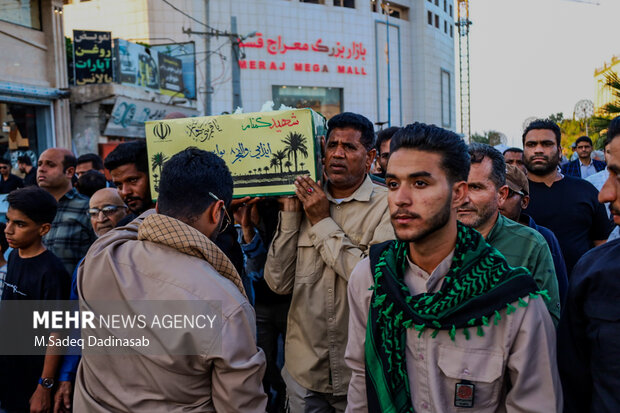 مراسم استقبال از شهید گمنام دفاع مقدس در قشم