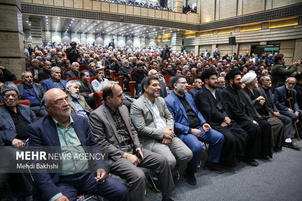 همایش تجلیل از« معلم میاندار» در قم