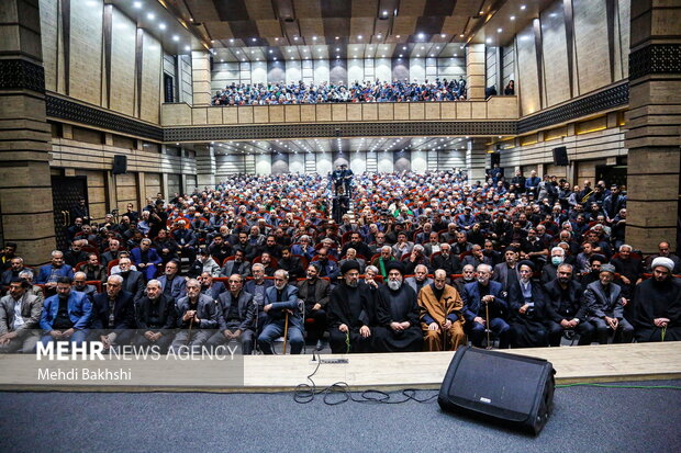 تکریم پیرغلام امام حسین(ع) حاج محمود رعنایی در قم برگزار می شود تکریم پیرغلام امام حسین(ع) حاج محمود رعنایی در قم برگزار می شود