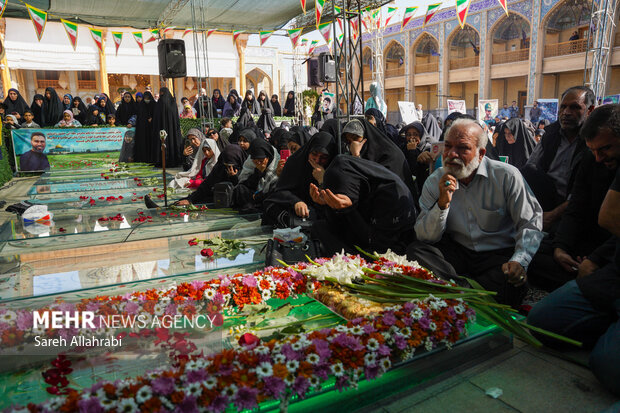 مراسم سالگرد شهید داوود جعفری در حرم شاهچراغ(ع)