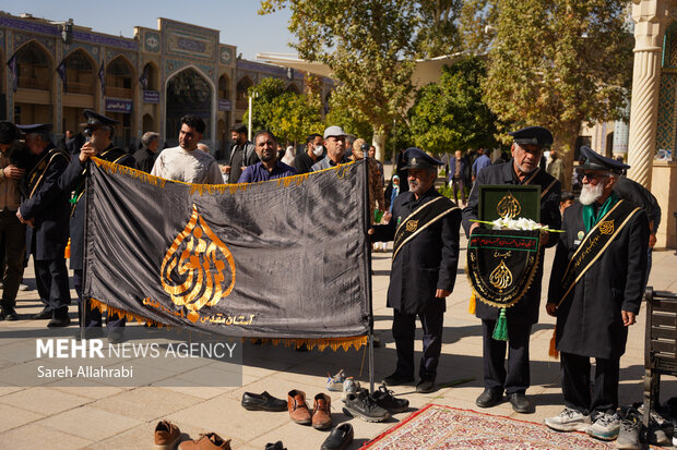 مراسم سالگرد شهید داوود جعفری در حرم شاهچراغ(ع)