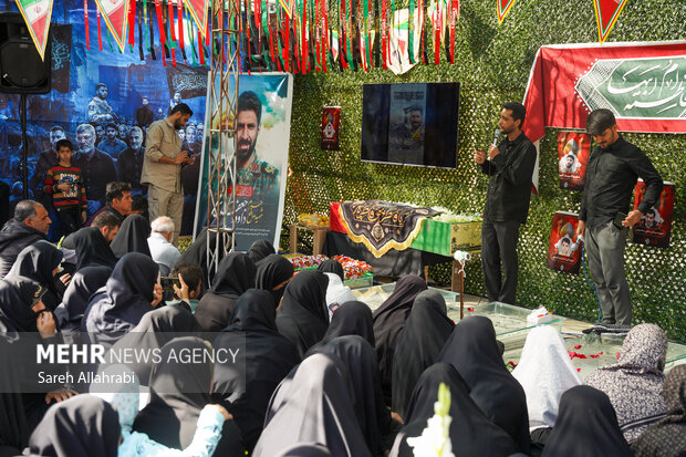 مراسم سالگرد شهید داوود جعفری در حرم شاهچراغ(ع)