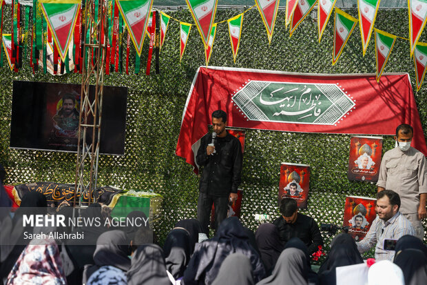 مراسم سالگرد شهید داوود جعفری در حرم شاهچراغ(ع)
