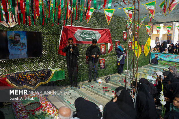مراسم سالگرد شهید داوود جعفری در حرم شاهچراغ(ع)