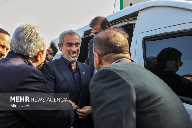 سفر وزیر اقتصاد و دارایی به ارس